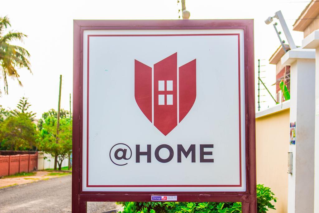 @Home Boutique B&B Hostel And Suite Accra Esterno foto