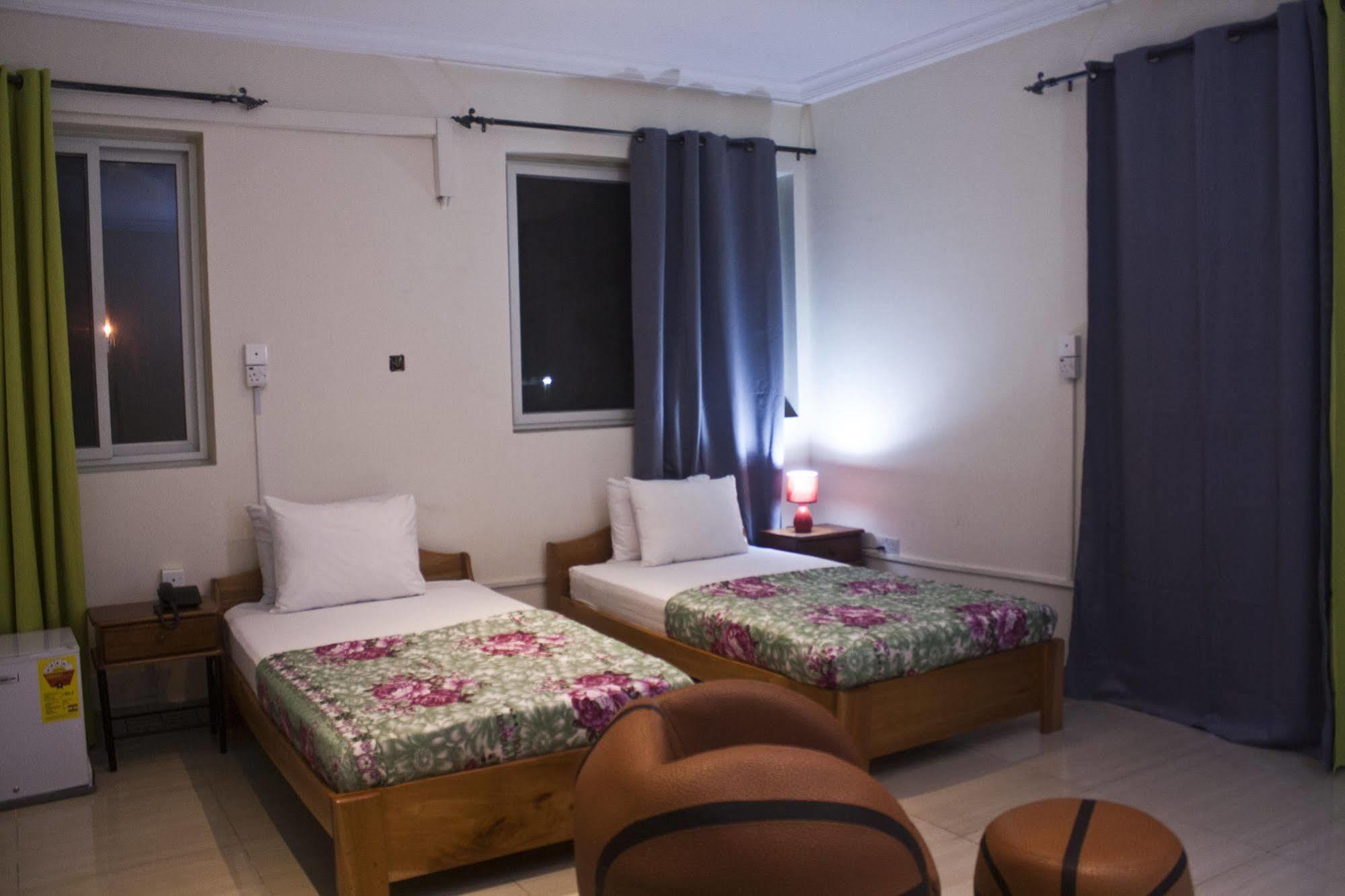 @Home Boutique B&B Hostel And Suite Accra Esterno foto