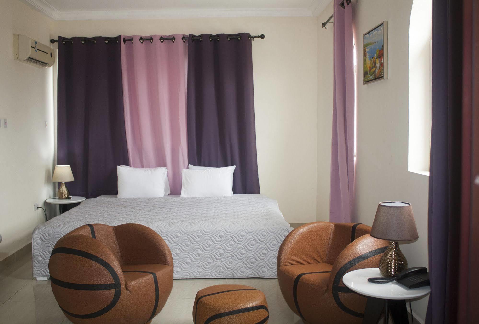 @Home Boutique B&B Hostel And Suite Accra Esterno foto