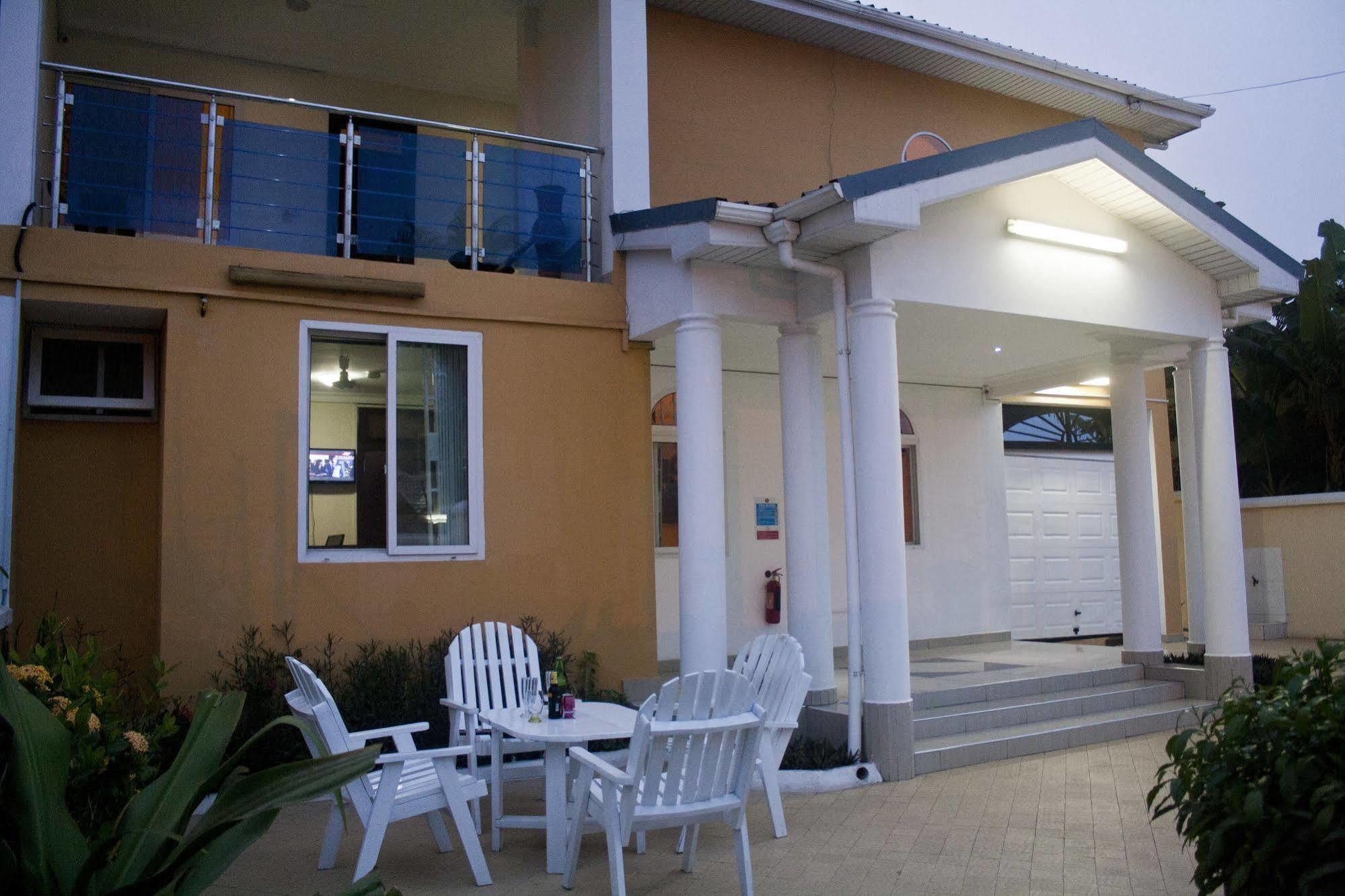 @Home Boutique B&B Hostel And Suite Accra Esterno foto